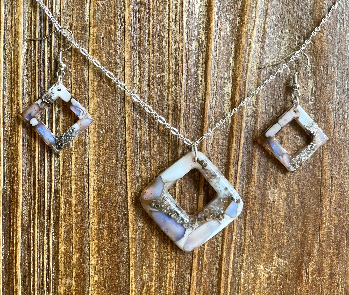 Diamond shape moon stone pendant