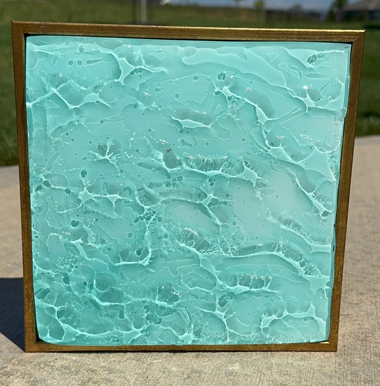 Resin water in frame