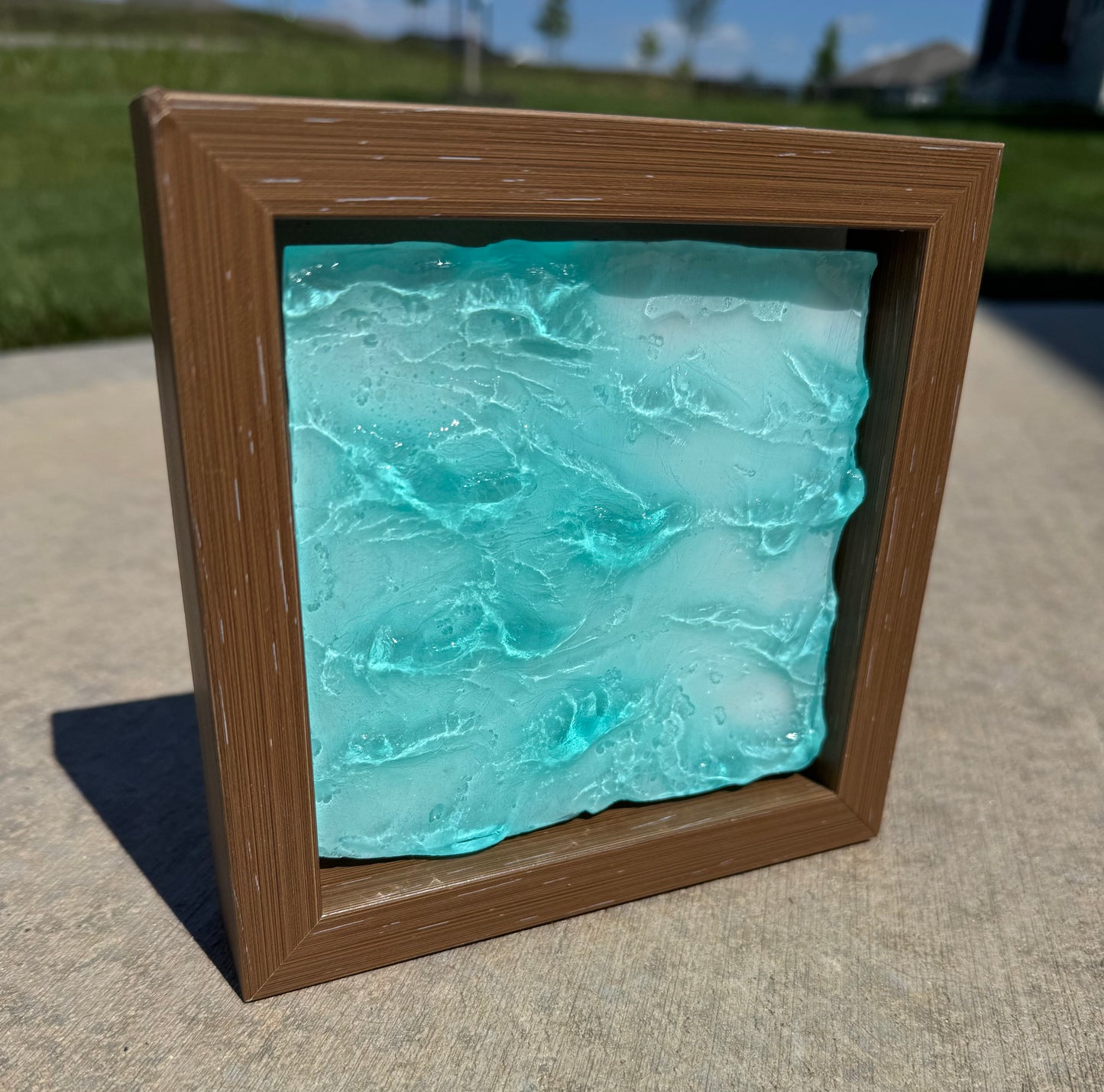 Resin water art